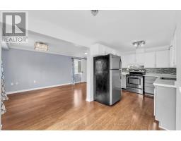 94 Laidlaw Drive, Barrie, ON L4N7S2 Photo 11
