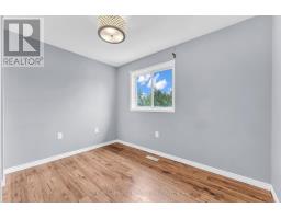94 Laidlaw Drive, Barrie, ON L4N7S2 Photo 19