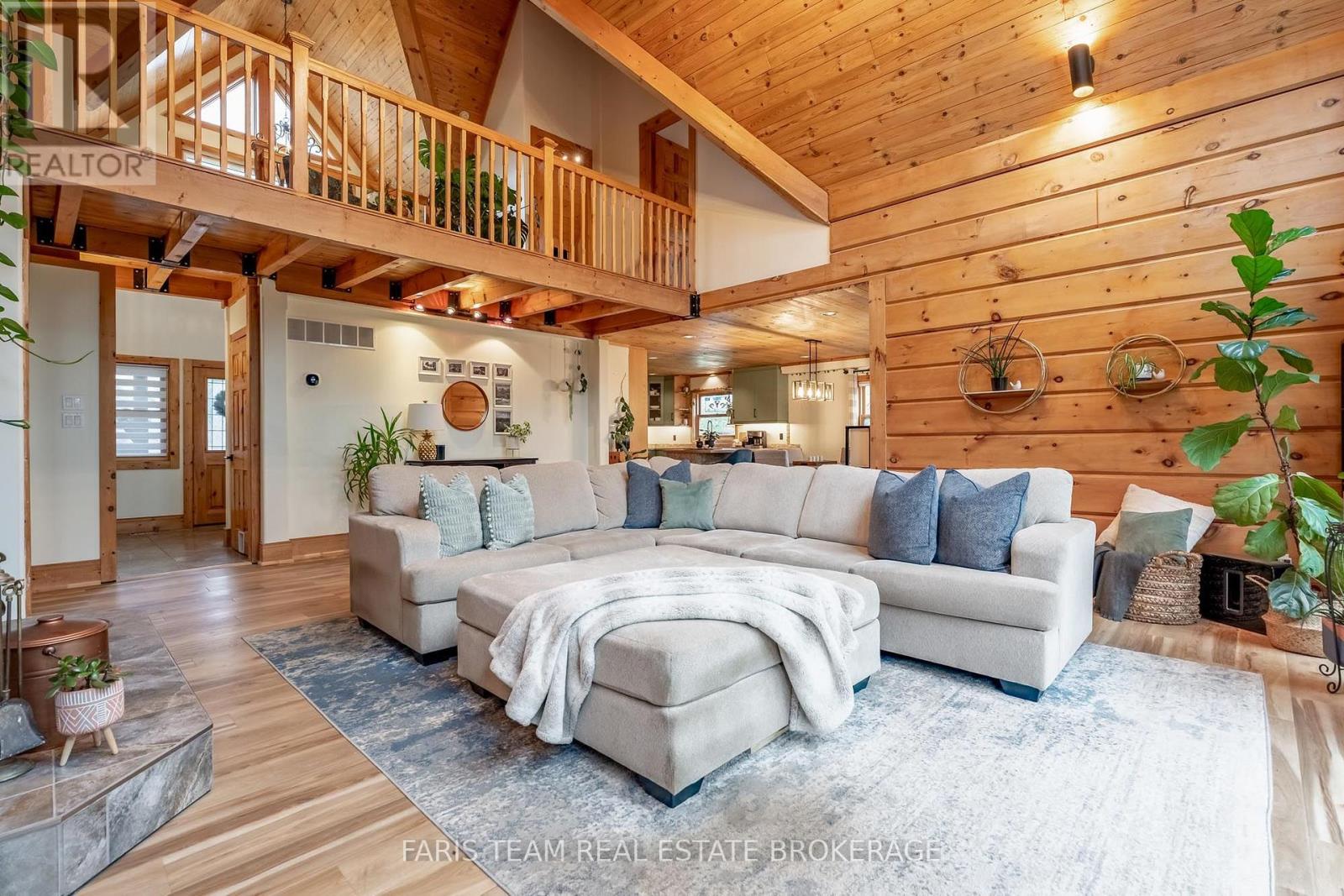 17 Bridle Path, Oro-Medonte, ON photo 12