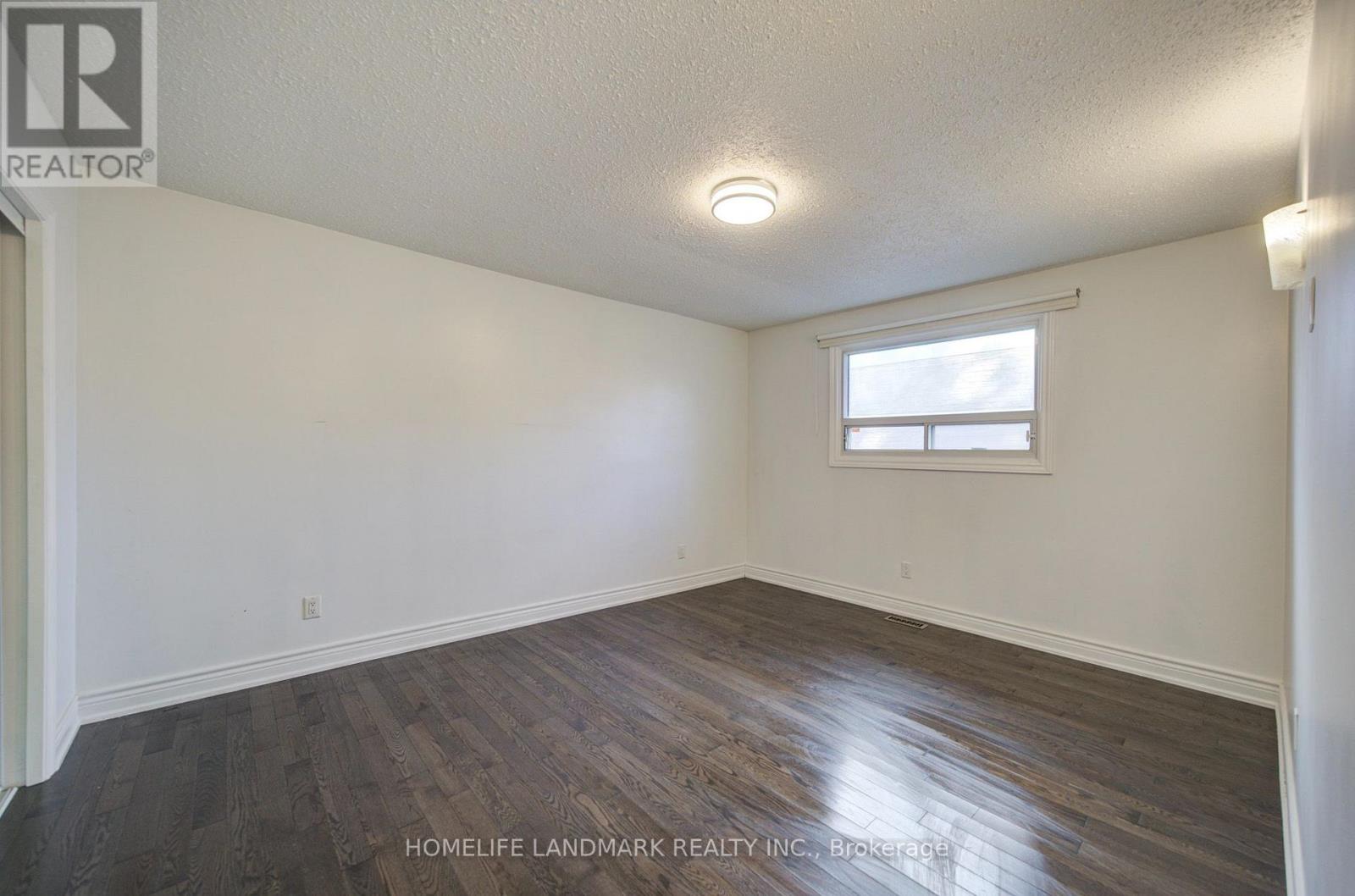 7 Huron Street, Barrie, ON photo 13