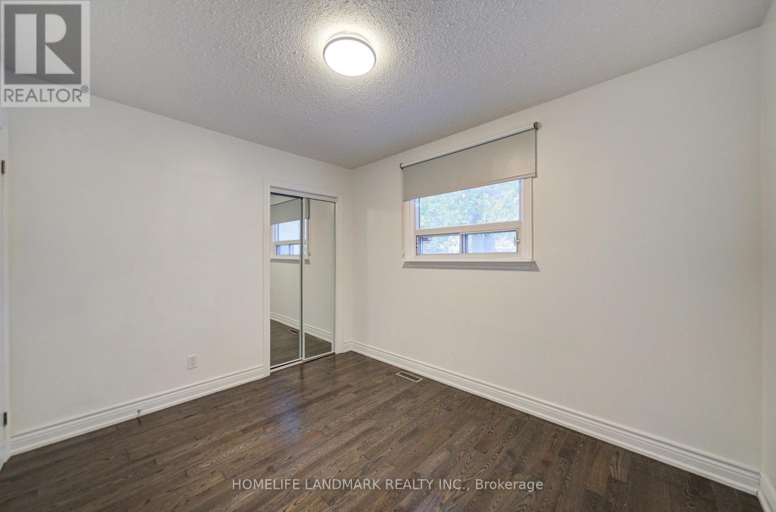 7 Huron Street, Barrie, ON photo 19