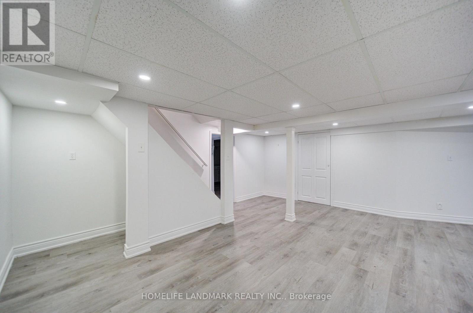 7 Huron Street, Barrie, ON photo 26