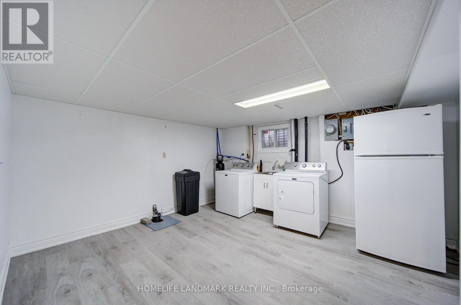 7 Huron Street, Barrie, ON photo 35