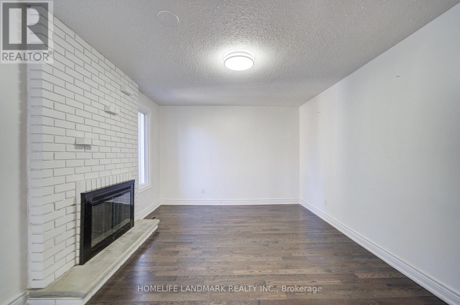 7 Huron Street, Barrie, ON photo 4