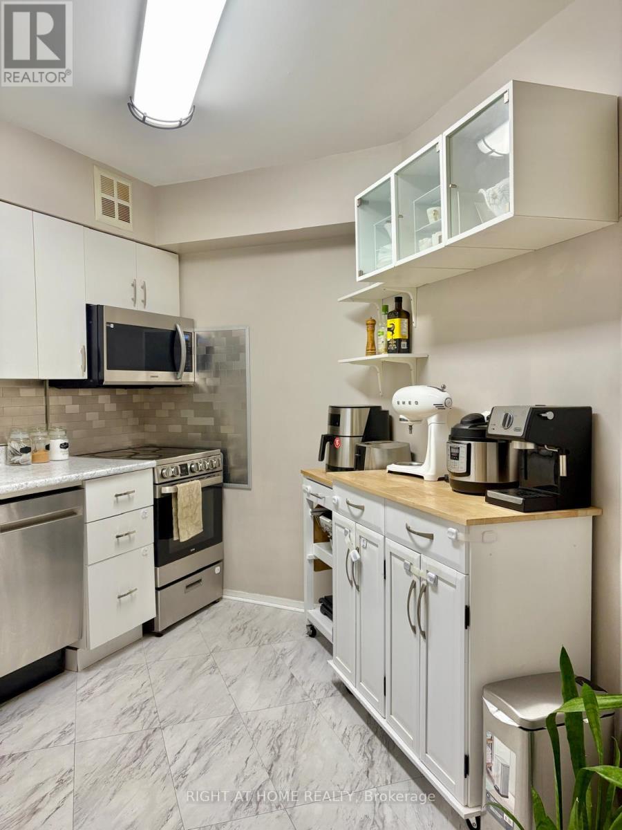 231- 22 Southport Street, Toronto, ON photo 11