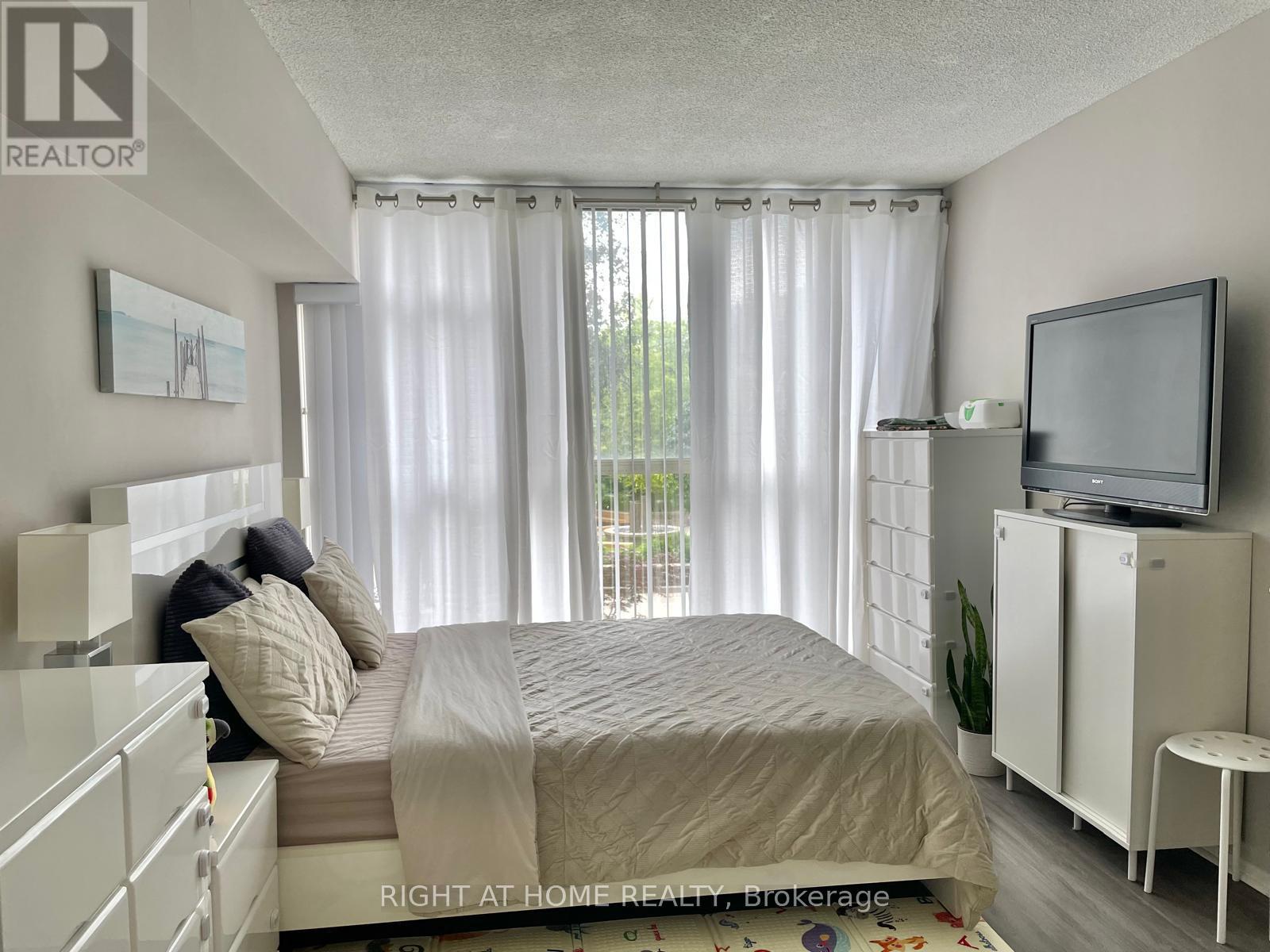 231- 22 Southport Street, Toronto, ON photo 18