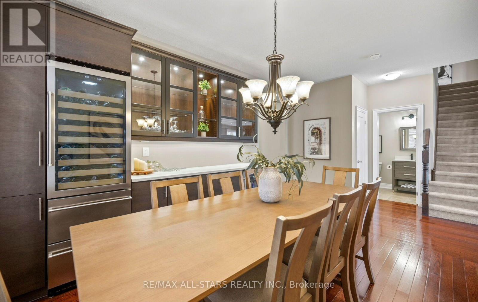 331 Inman Heights, Milton, ON photo 3