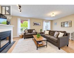 24 White Sands Court, Kitchener, ON N2E3S4 Photo 16