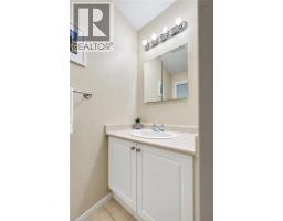 24 White Sands Court, Kitchener, ON N2E3S4 Photo 17