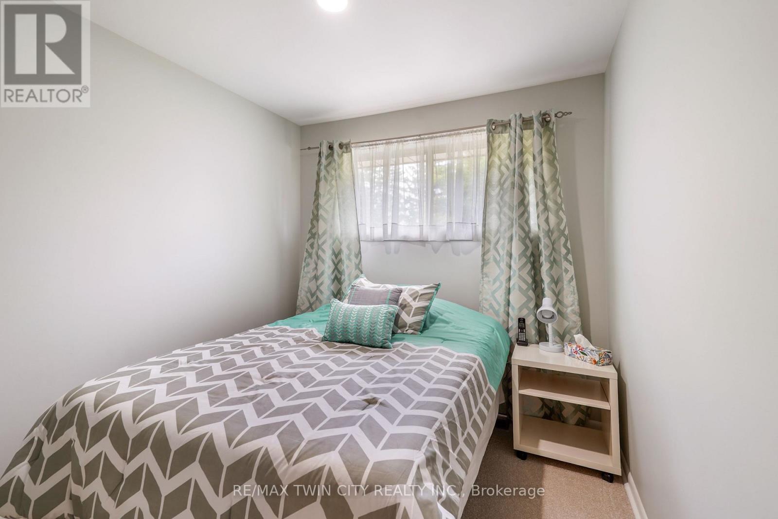 25 Brier Crescent, Brantford, ON photo 21