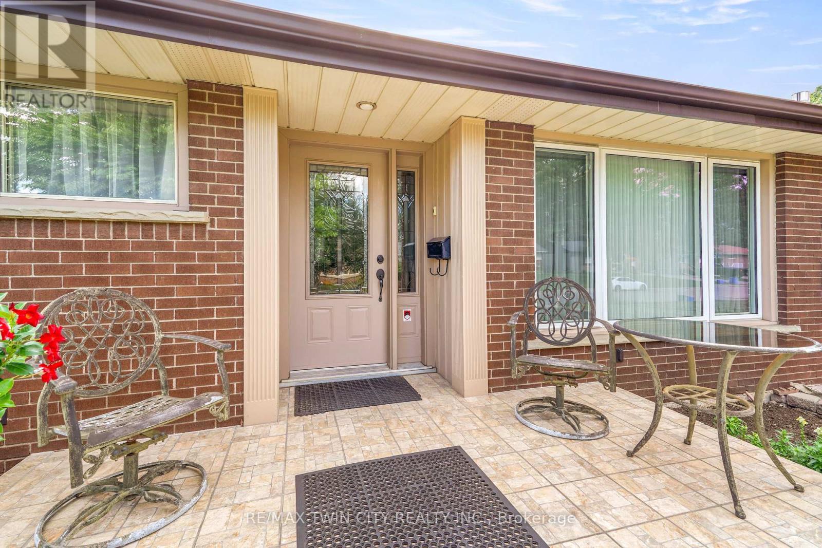 25 Brier Crescent, Brantford, ON photo 8