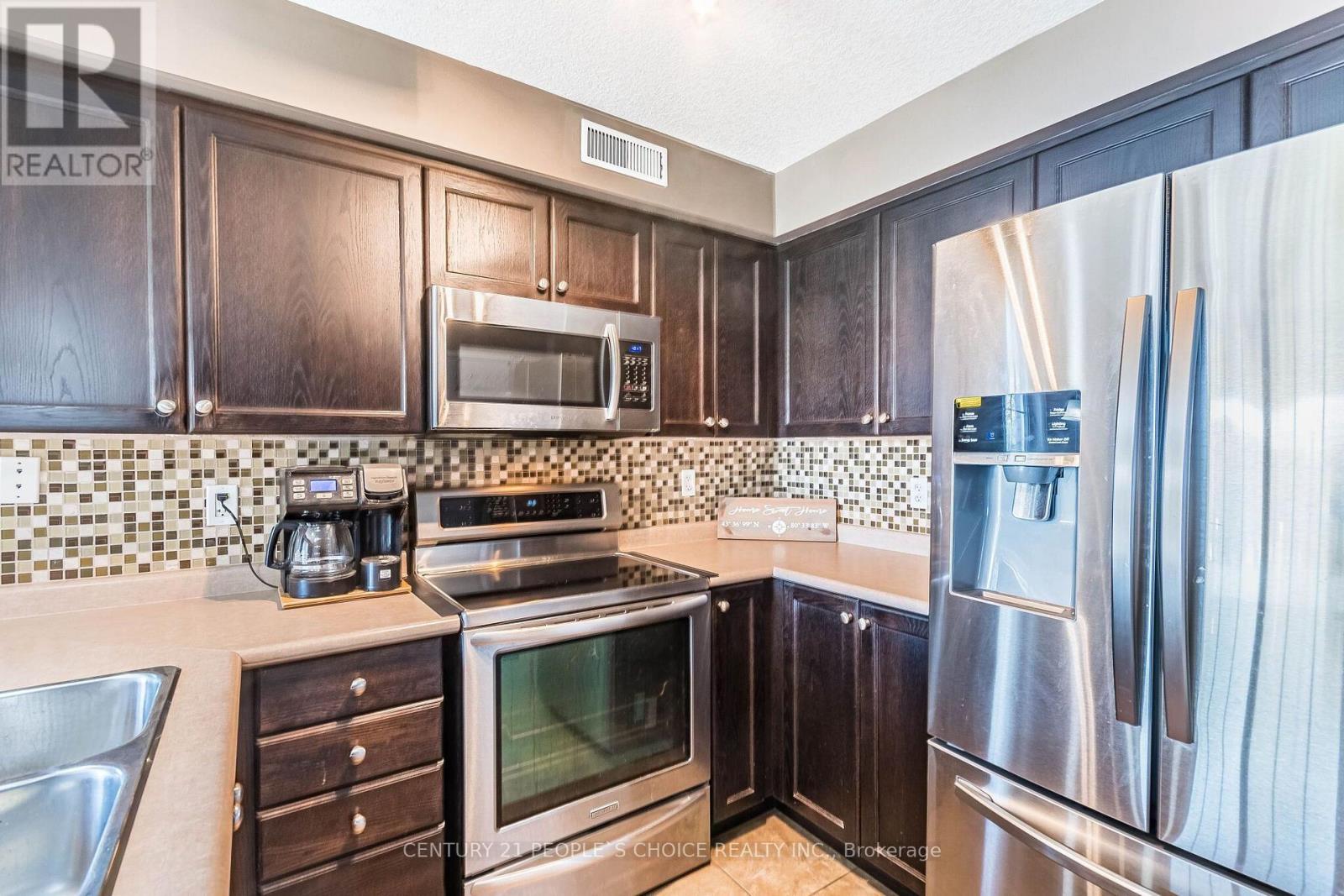 9- 35 Mountford Drive, Guelph, ON photo 44