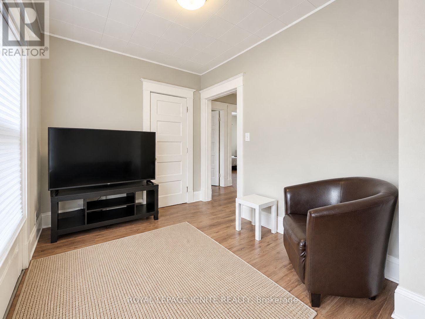 128 Geneva Street, St. Catharines, ON photo 21