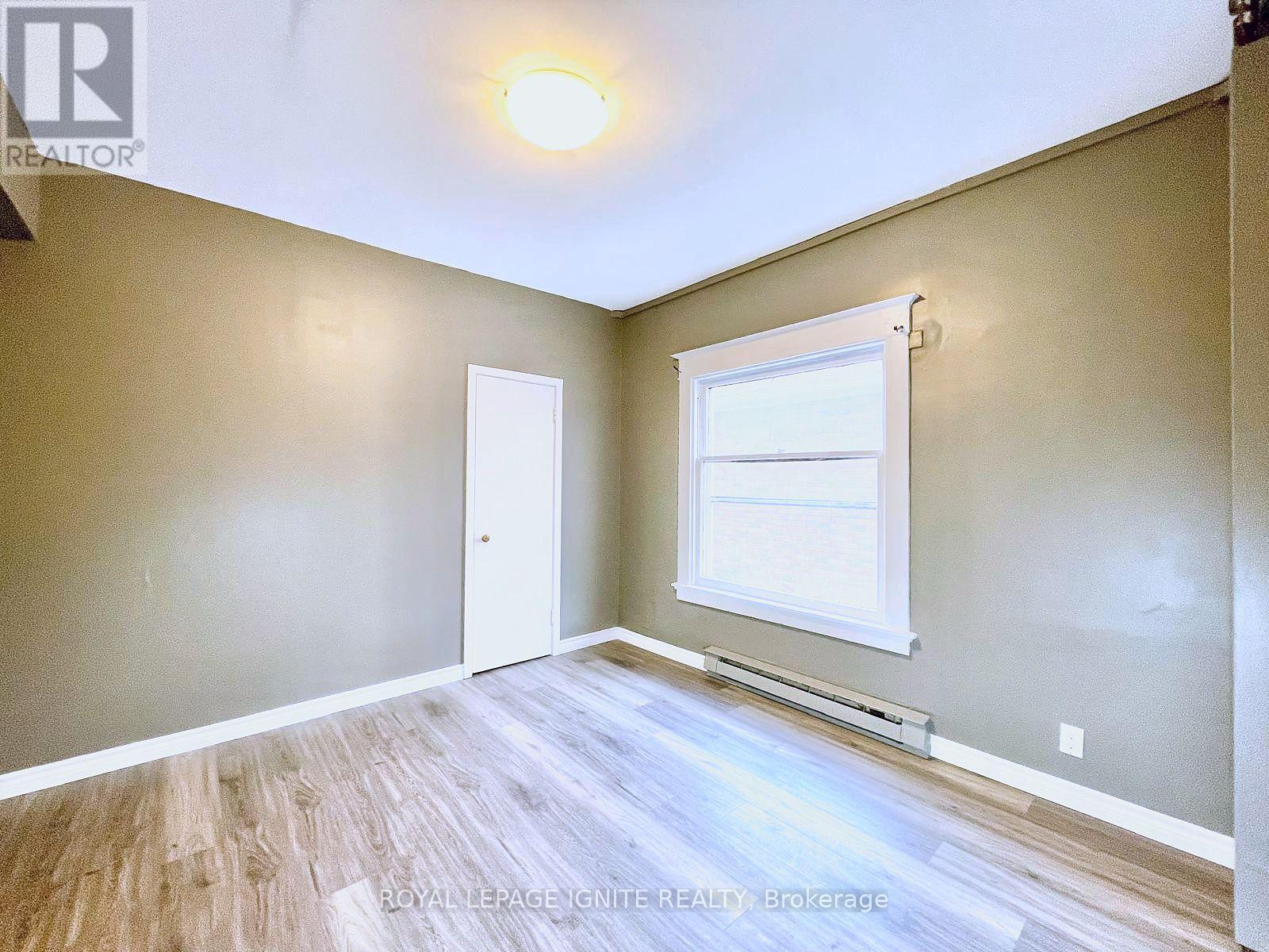 128 Geneva Street, St. Catharines, ON photo 3