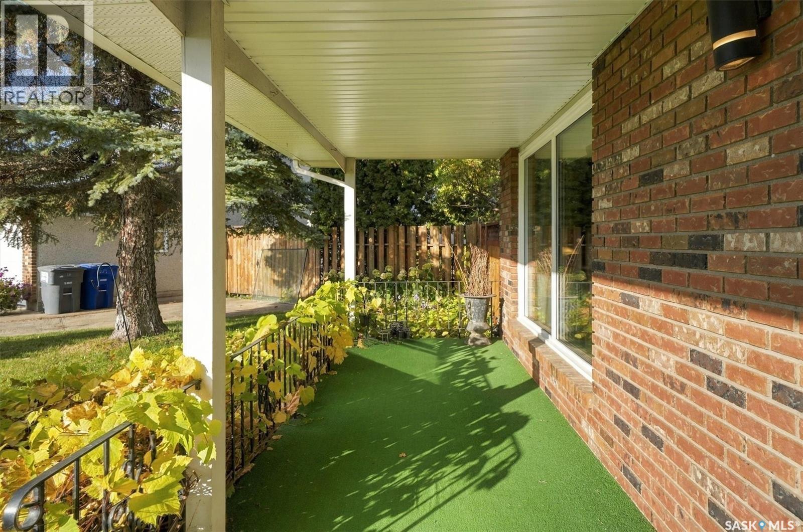 225 Clearwater COURT, Saskatoon — photo 7