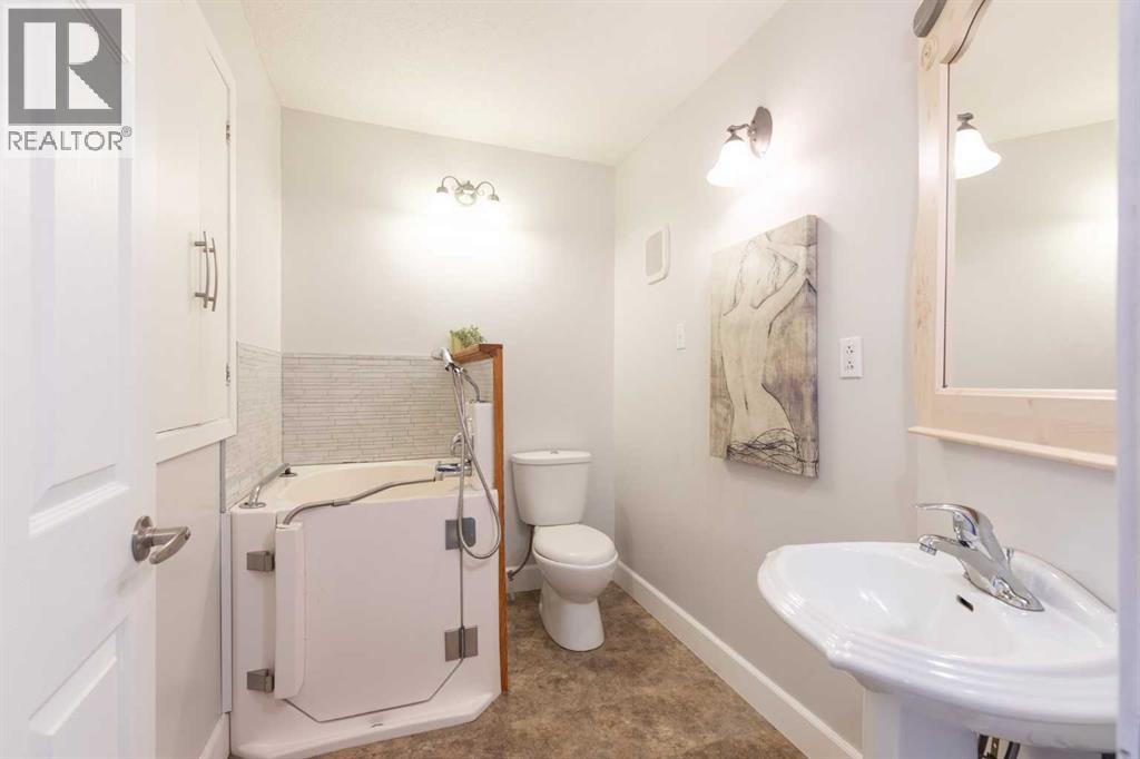 508D 5 Avenue SE, Medicine Hat — photo 25