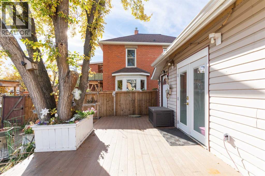 508D 5 Avenue SE - 46