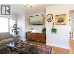 Living room - 508d 5 Avenue Se, Medicine Hat, AB T1A2R5 Photo 7