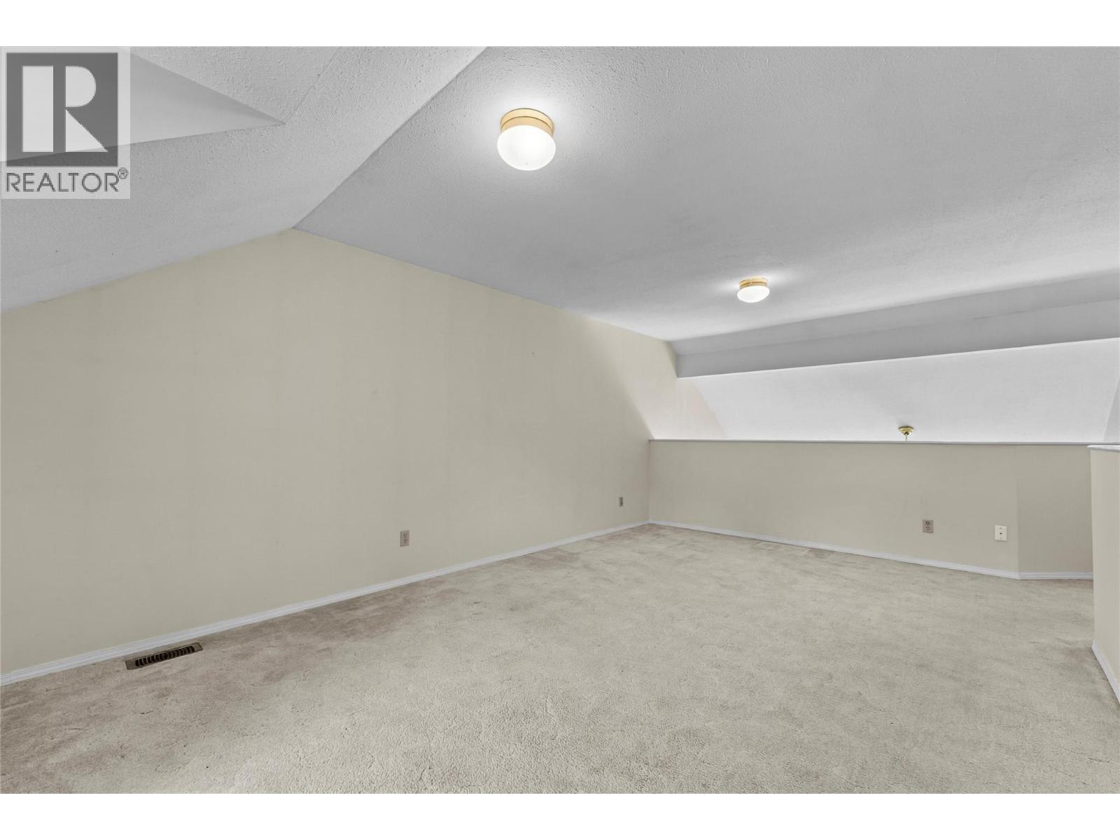 1717 GRANITE Avenue Unit# 5, Merritt - Image 1