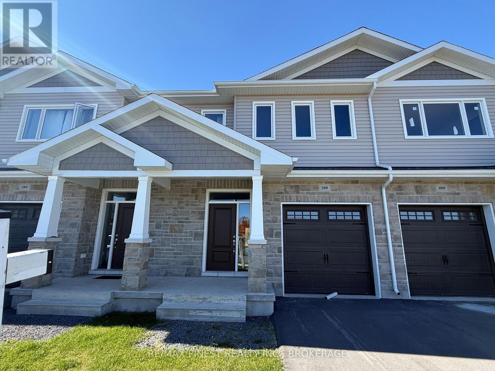 192 HERITAGE PARK DRIVE, Greater Napanee (Greater Napanee) — photo 2