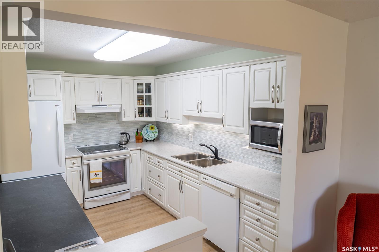 324 305 Pinehouse DRIVE, Saskatoon — photo 11