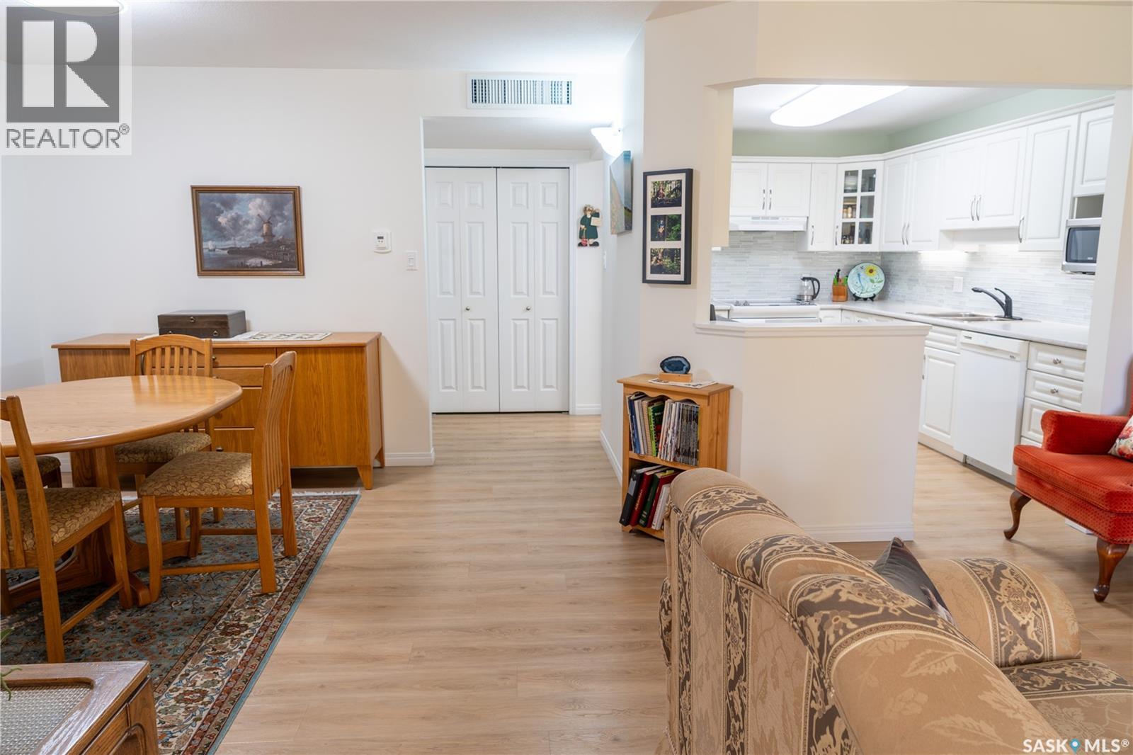 324 305 Pinehouse DRIVE, Saskatoon — photo 8