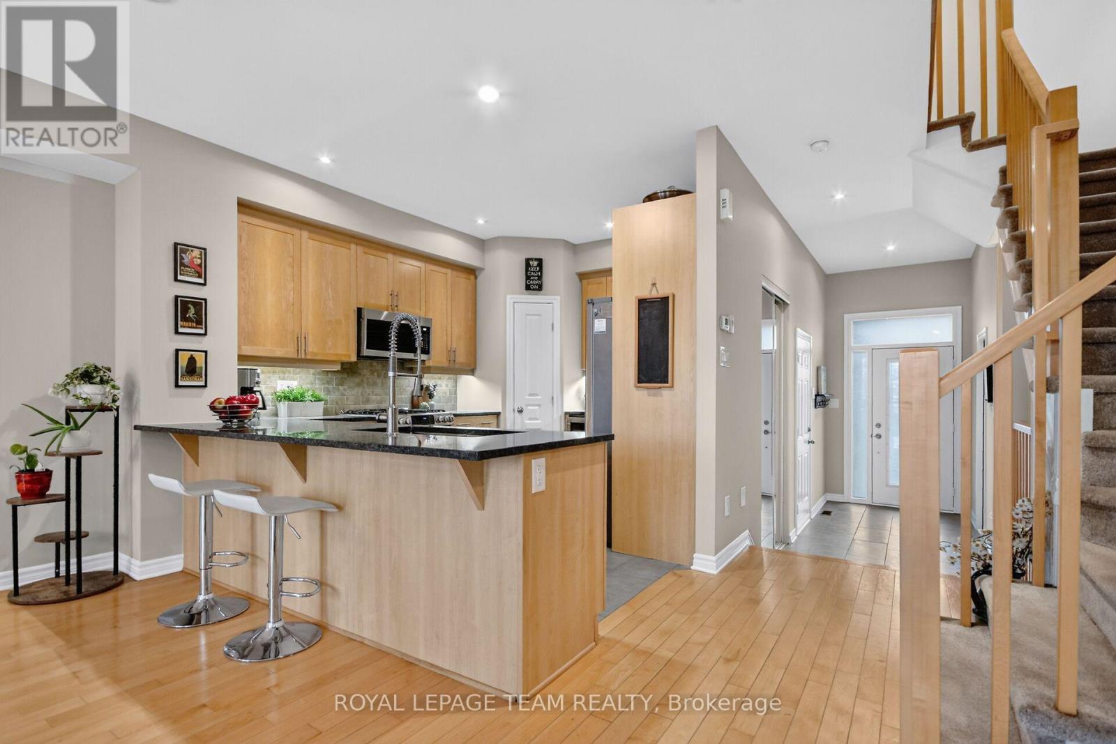 166 MATTINGLY WAY, Ottawa — photo 10