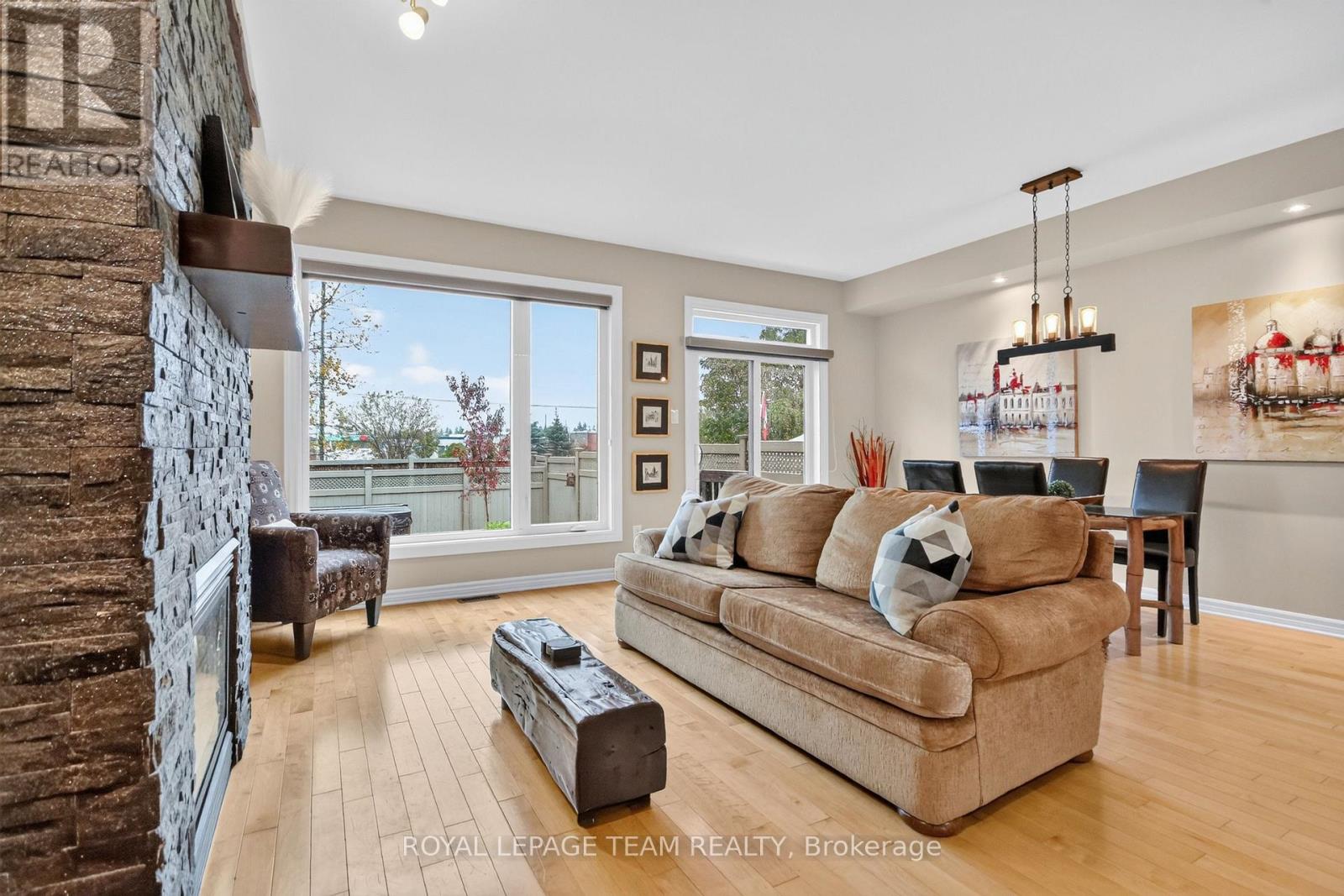 166 MATTINGLY WAY, Ottawa — photo 6