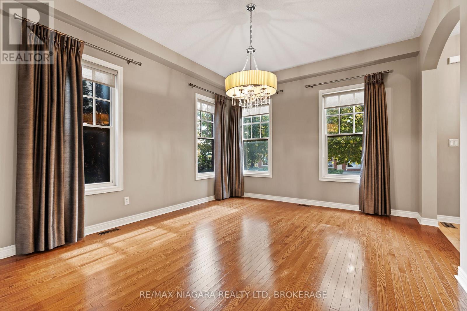 96 GARRISON VILLAGE DRIVE, Niagara-on-the-Lake (Town) — photo 8