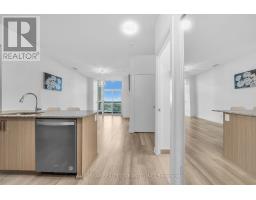 810 - 1603 Eglinton Avenue W, Toronto, ON M6E0A1 Photo 9