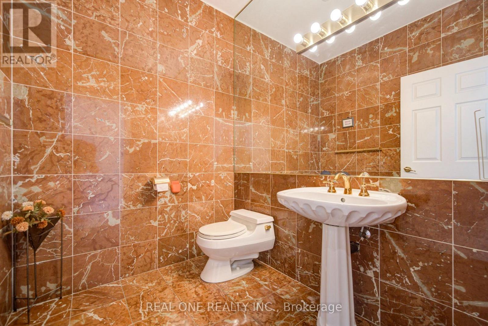 261 Mckee Avenue, Toronto, ON photo 15