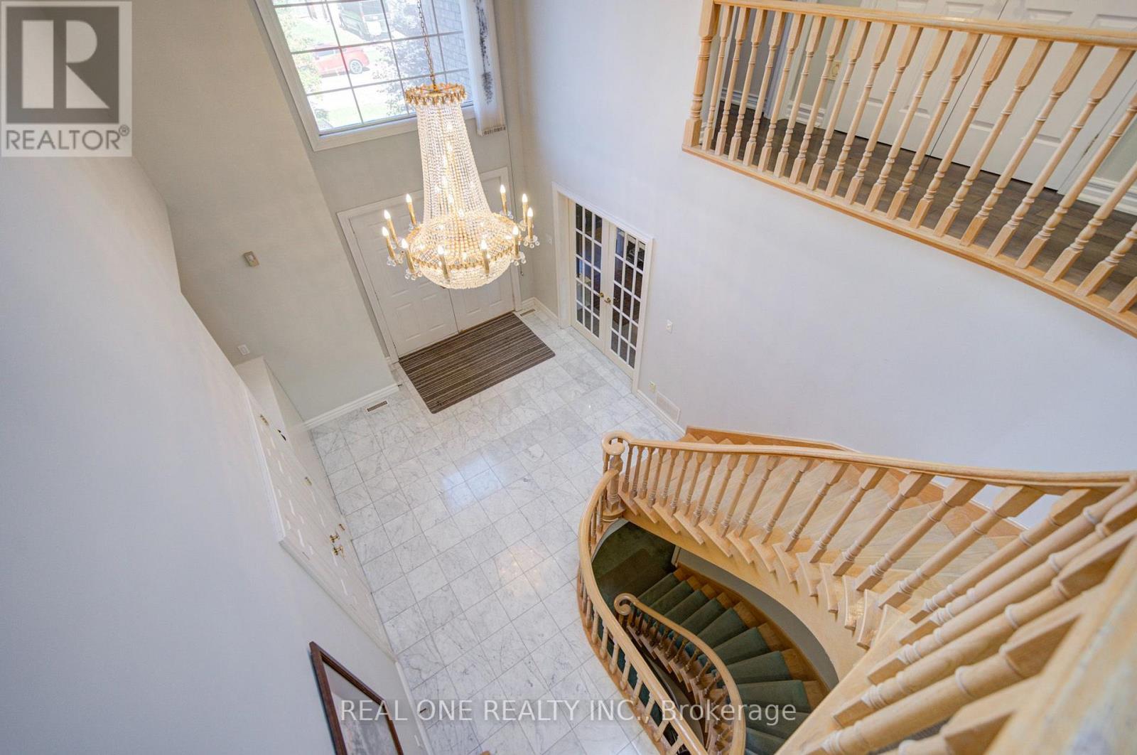 261 Mckee Avenue, Toronto, ON photo 16