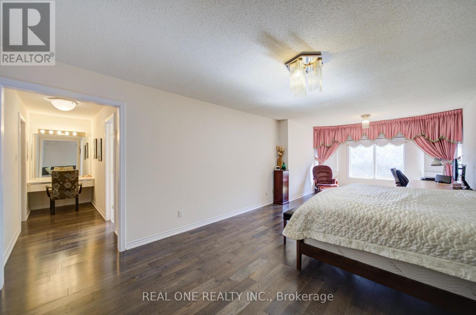 261 Mckee Avenue, Toronto, ON photo 20