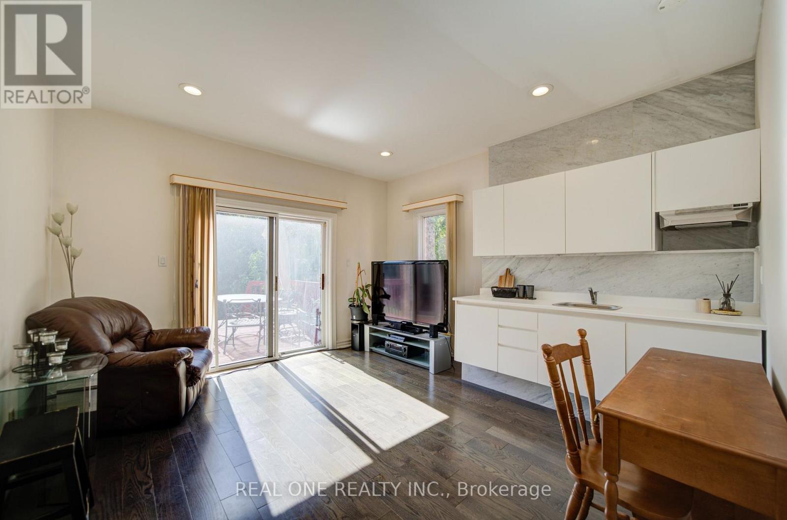 261 Mckee Avenue, Toronto, ON photo 29