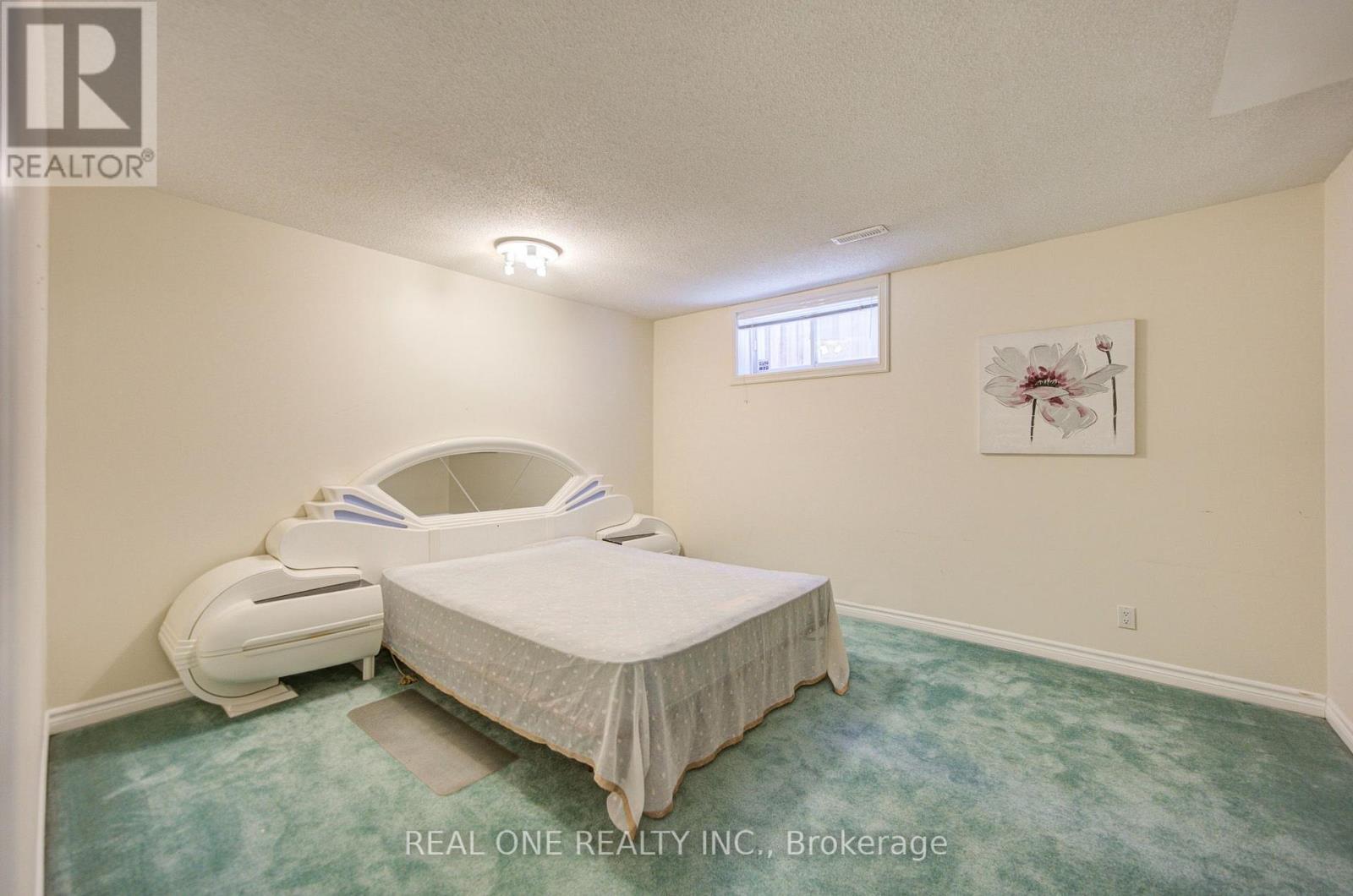 261 Mckee Avenue, Toronto, ON photo 36