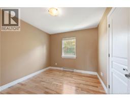 138 East Street, photo 13