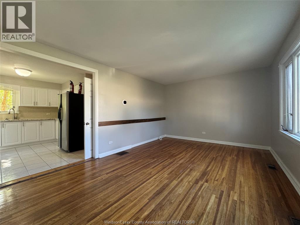 2267 COLLEGE, Windsor — photo 4