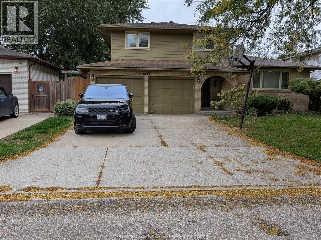 3855 BORRELLI DRIVE, Windsor