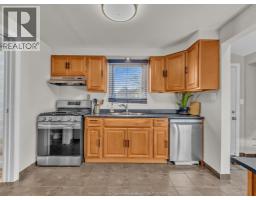 719 Hildegarde, Windsor, ON N8X2Z9 Photo 9