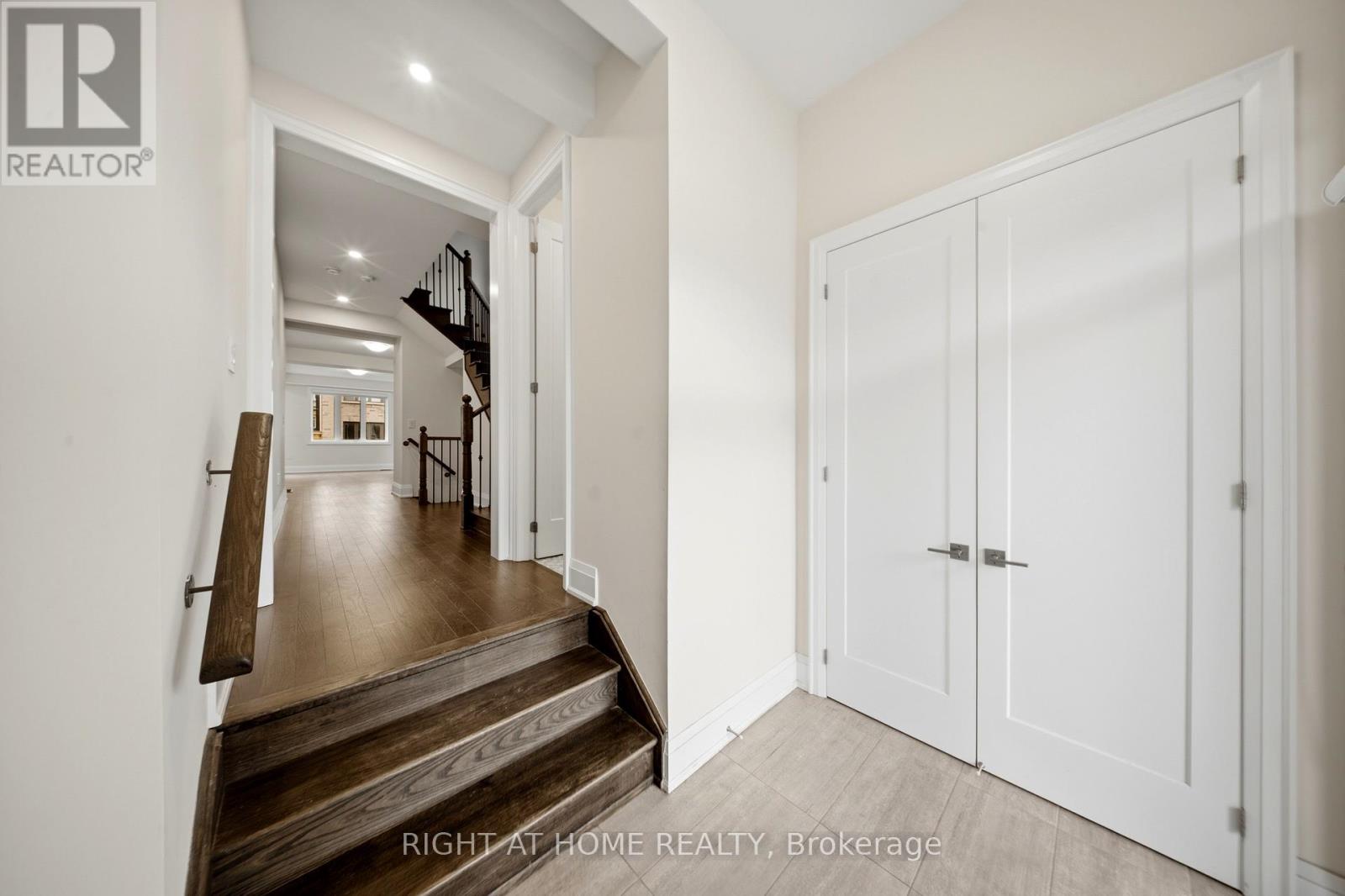 80 TEMPEL STREET, Richmond Hill — photo 3