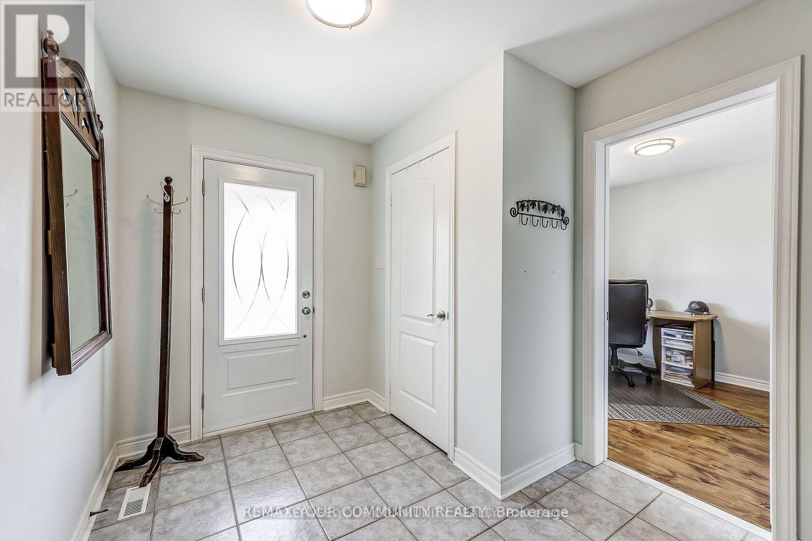 53 BOLTON DRIVE, Uxbridge — photo 4