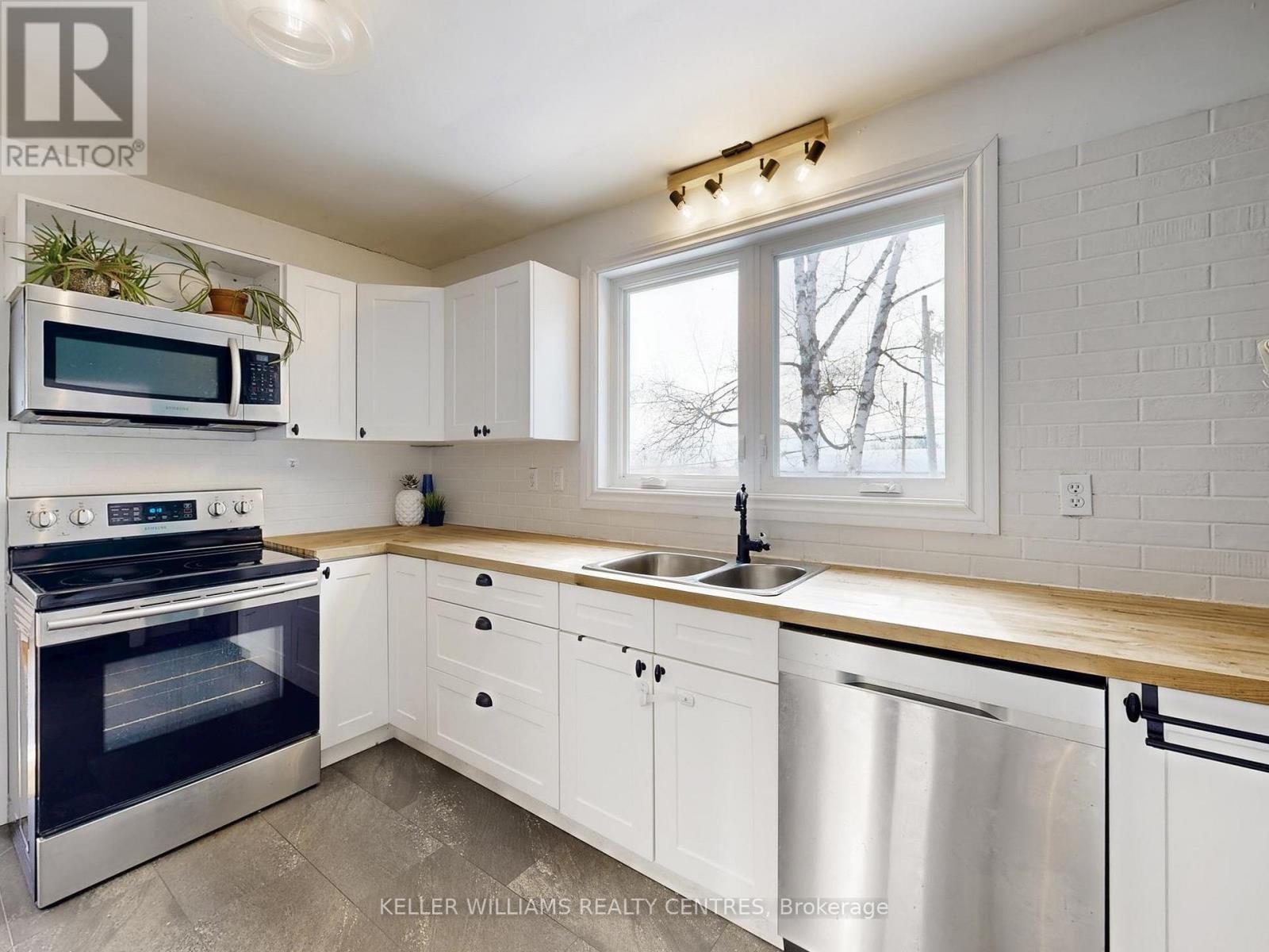 24 Goldie Drive, Orillia, ON photo 8