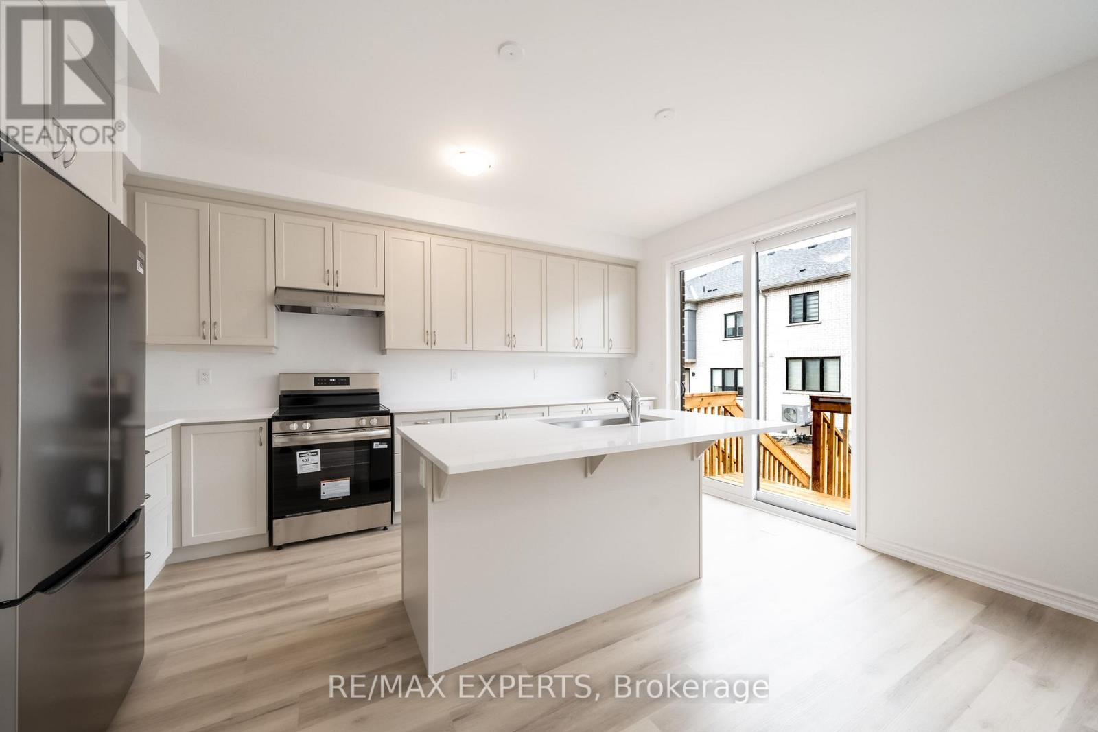 121 VINEWOOD CRESCENT, Barrie — photo 10