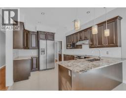 5pc Ensuite bath - 22 Woodhouse Street, Hamilton, ON L9K0H2 Photo 14