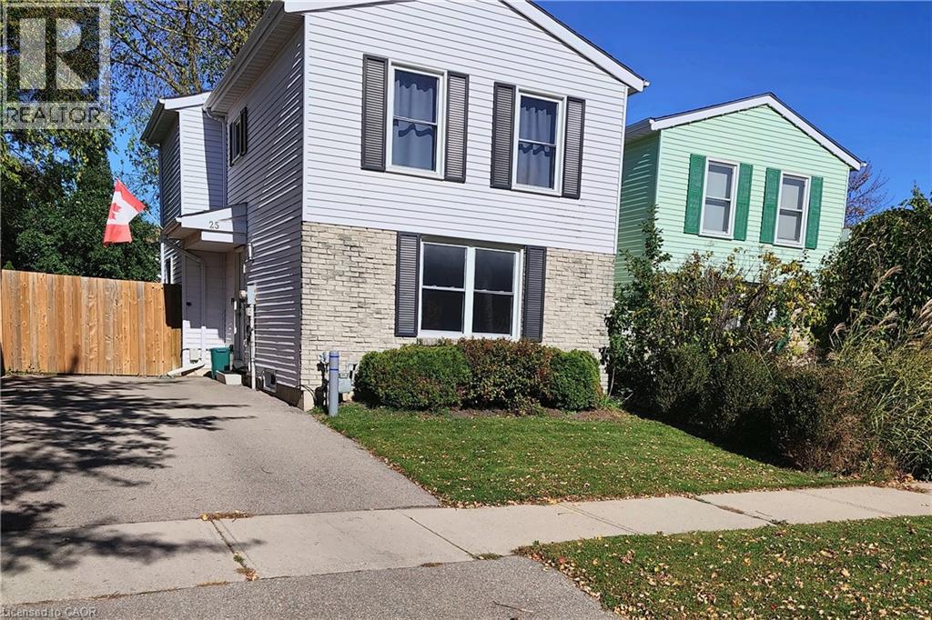 25 TIMBERLANE Crescent — photo 2