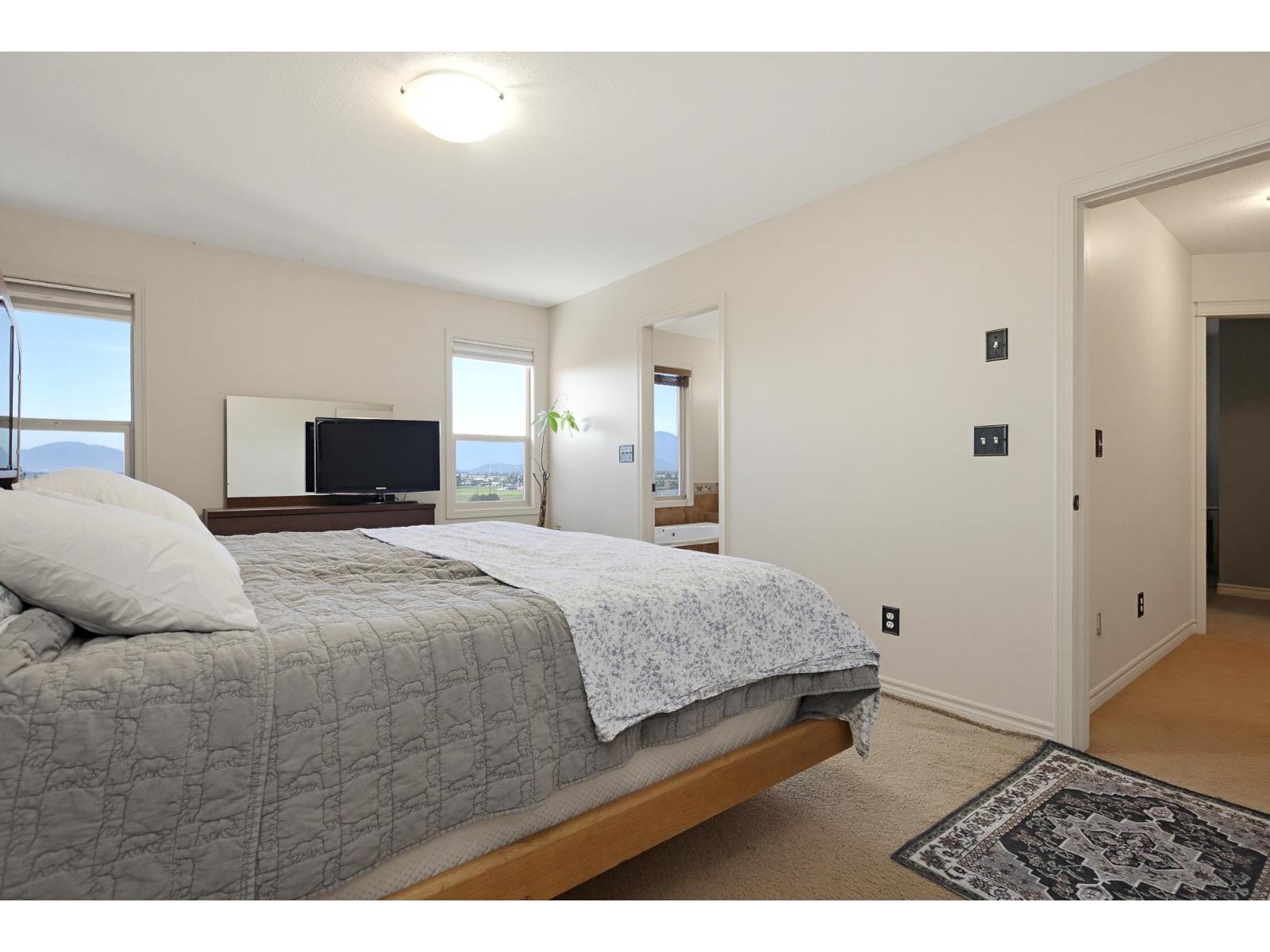 Photo of 50937 FORD CREEK PLACE, Eastern Hillsides 19