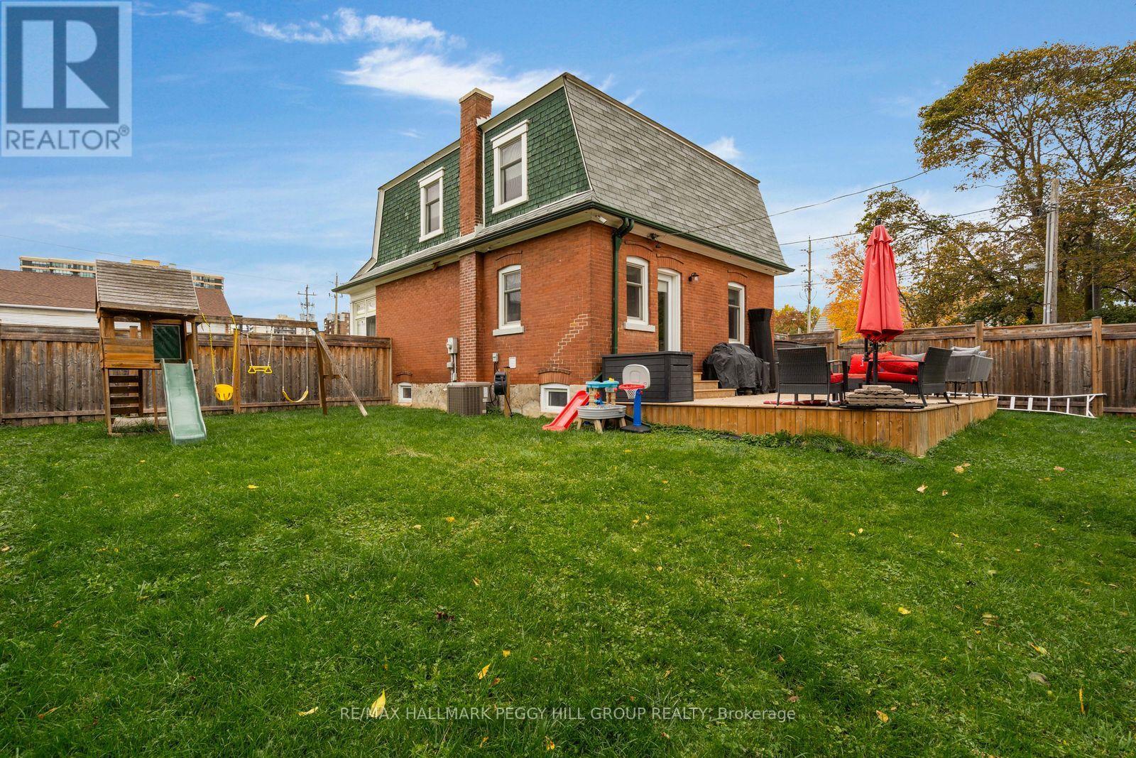 36 Commercial Street, Milton, ON photo 16