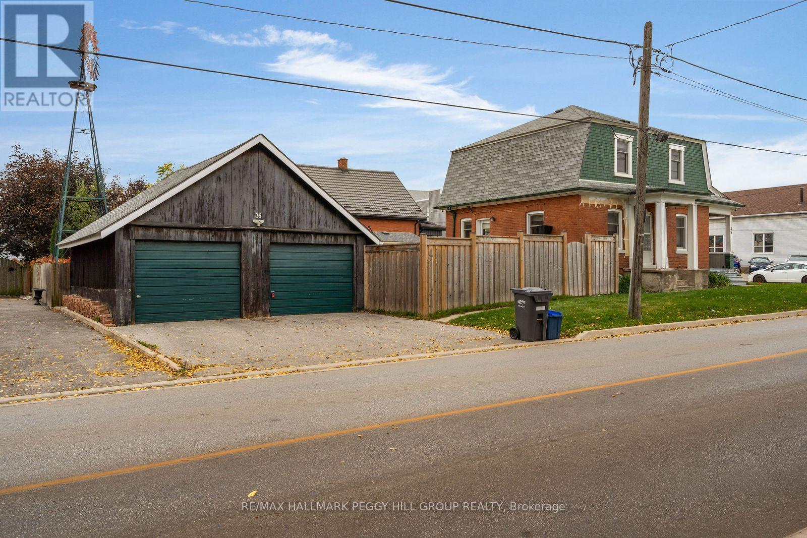 36 Commercial Street, Milton, ON photo 19