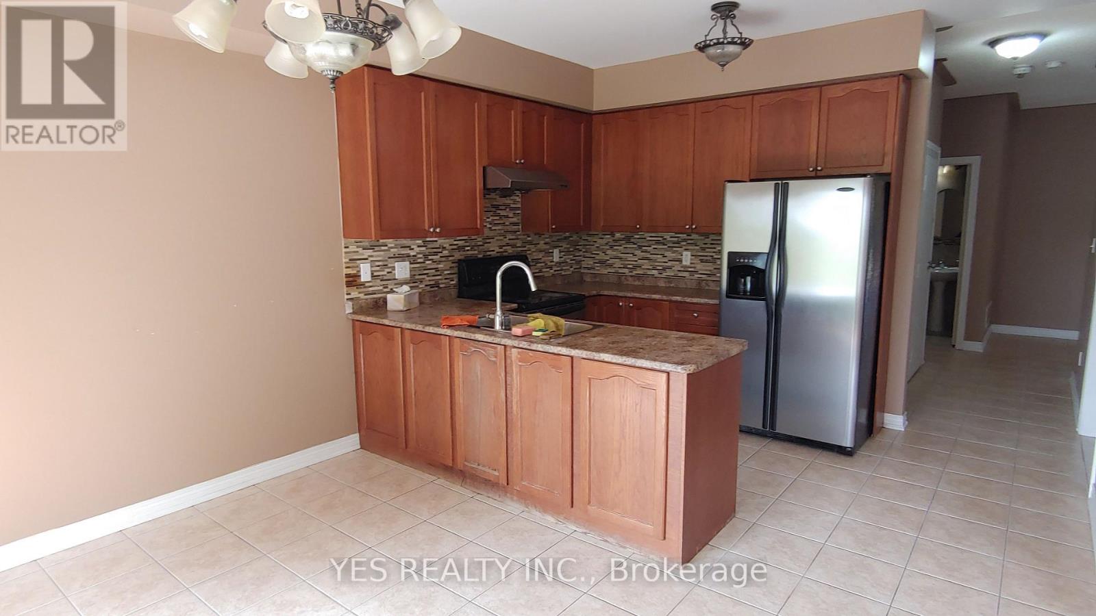 26 NEW HAMPSHIRE COURT, Brampton (Westgate) — photo 9
