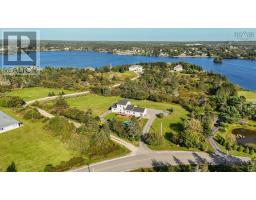 401 Lakeside Road, Dayton, NS B5A5K3 Photo 14